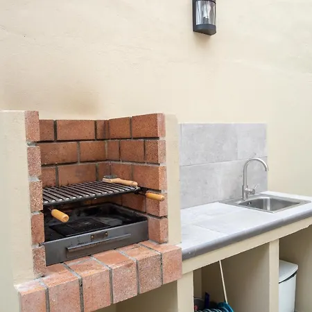 Casa Cerca De La Playa Terraza Privada Con Barbacoa By Lightbooking